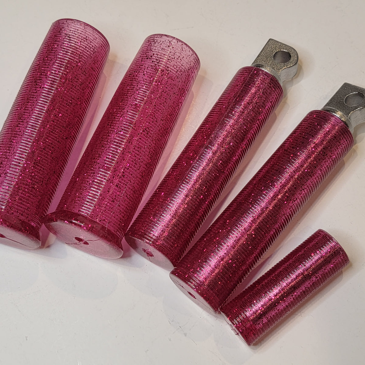 Grips, Pegs, Toe pegs