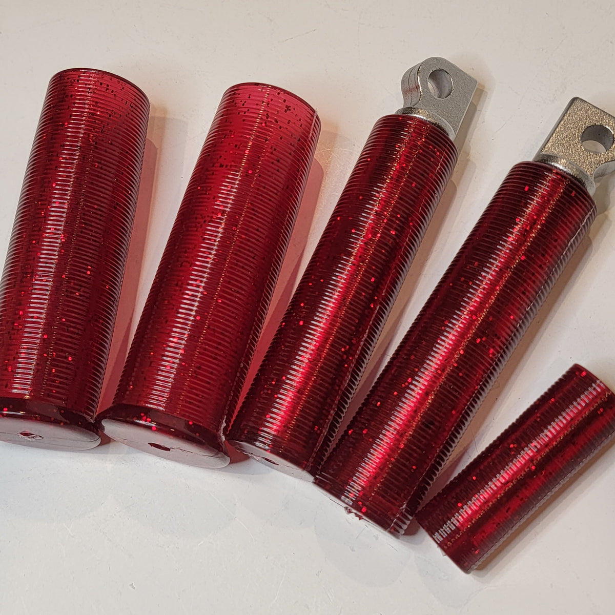 Grips, Pegs, Toe pegs