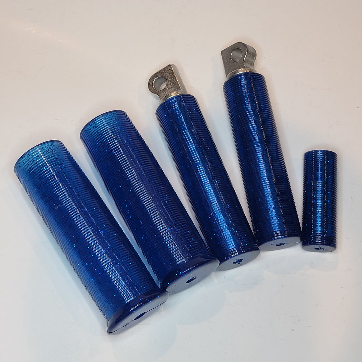 Grips, Pegs, Toe pegs