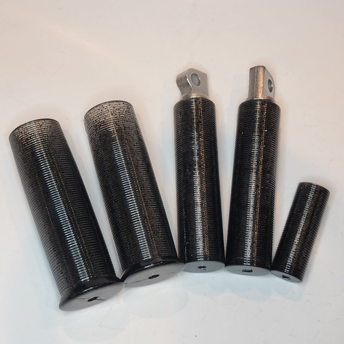 Grips, Pegs, Toe pegs