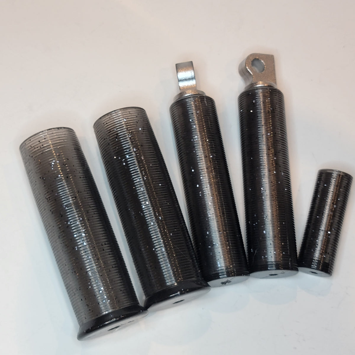 Grips, Pegs, Toe pegs