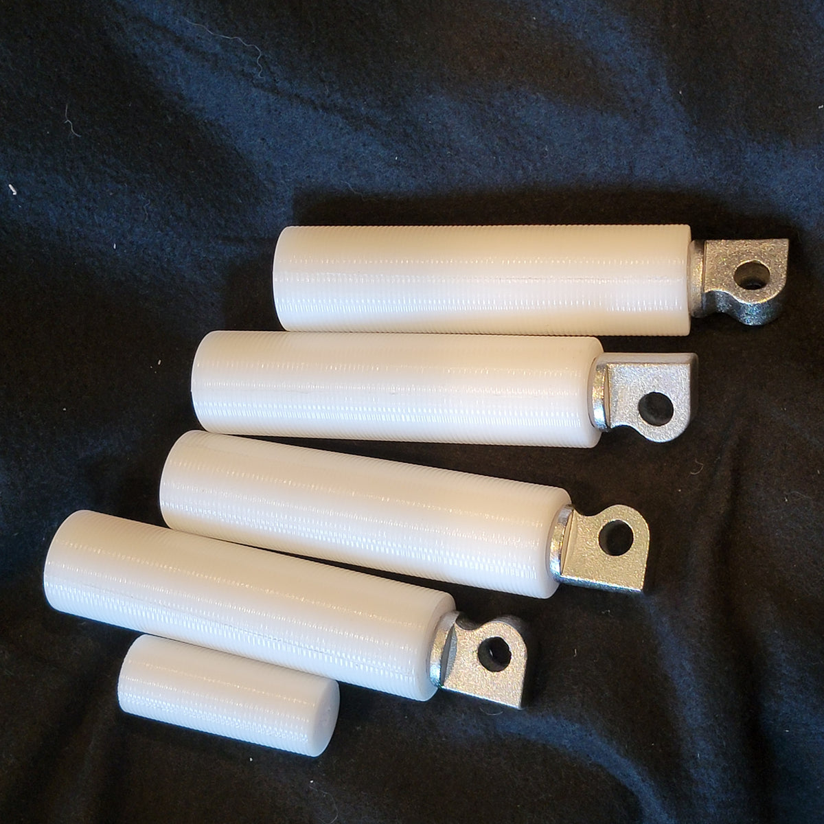 Grips, Pegs, Toe pegs